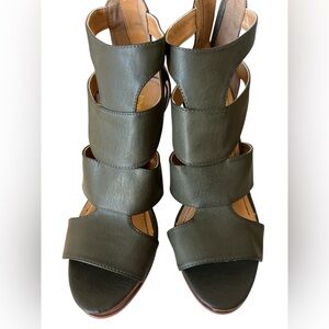 Nine West Women's Green Gladiator/Caged Heels Size 8.5